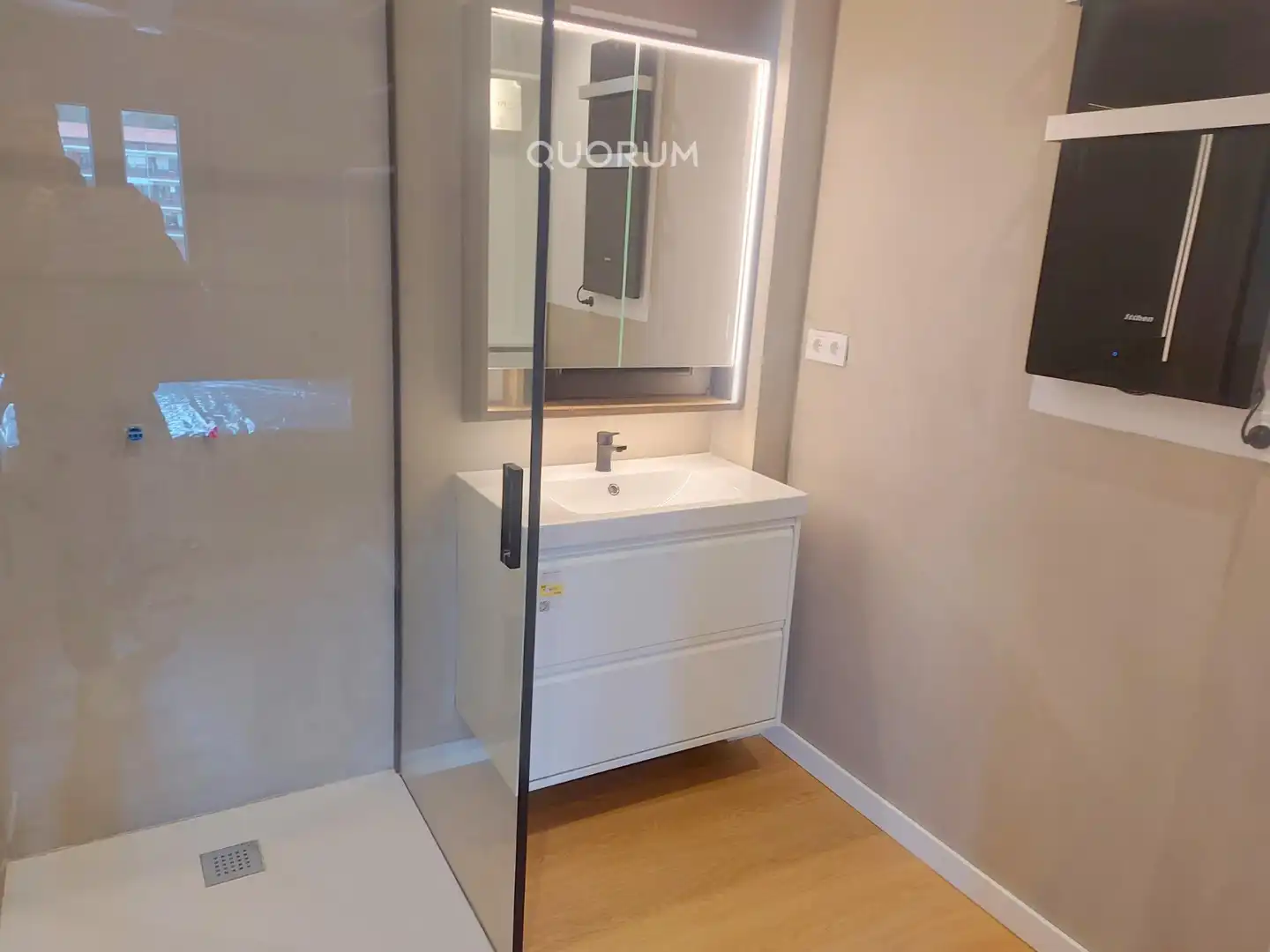 Baño de Piso en venta en Bilbao  con Calefacción, Amueblado y Balcón