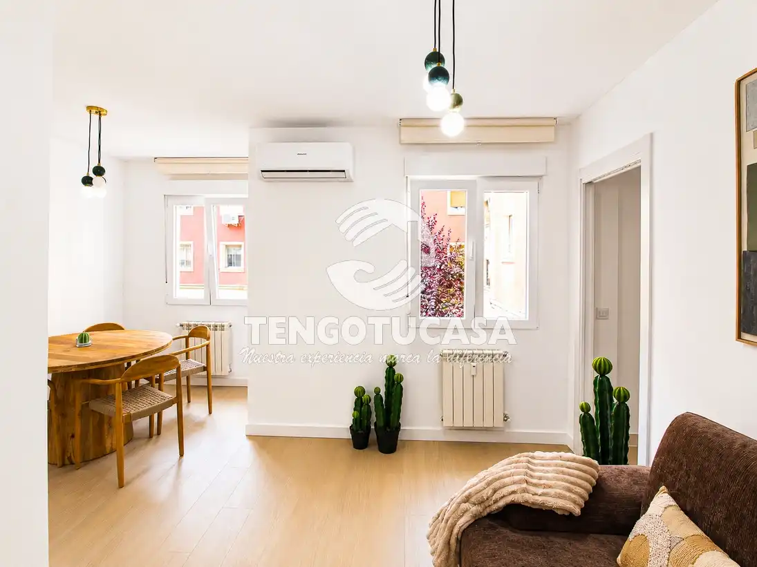 Schlafzimmer von Wohnung zum Verkauf in Madrid mit Klimaanlage, Möbliert und Ofen