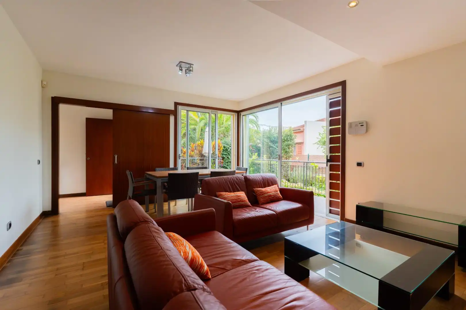 Casa bifamiliare con piscina in affitto a Avenida Avenida Pesqueros, imagen 4