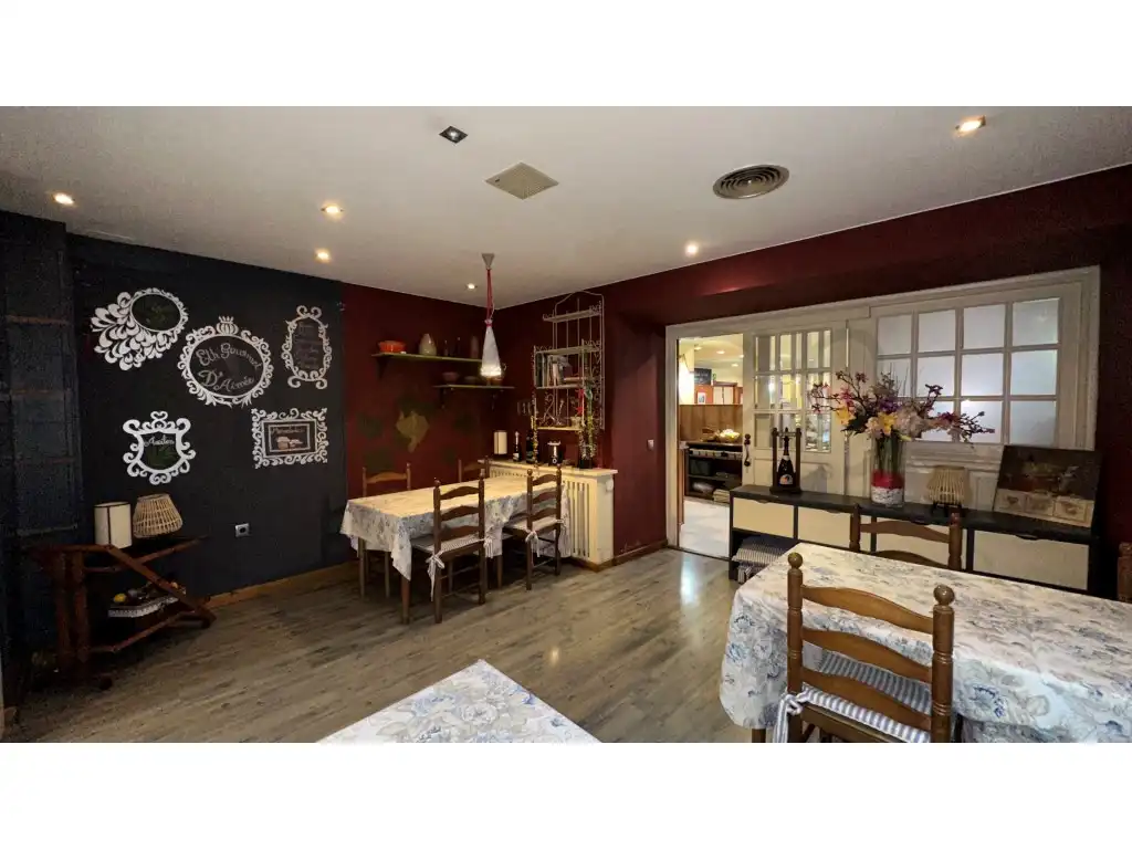 Dining room of Commercial properties for sale in Bossòst