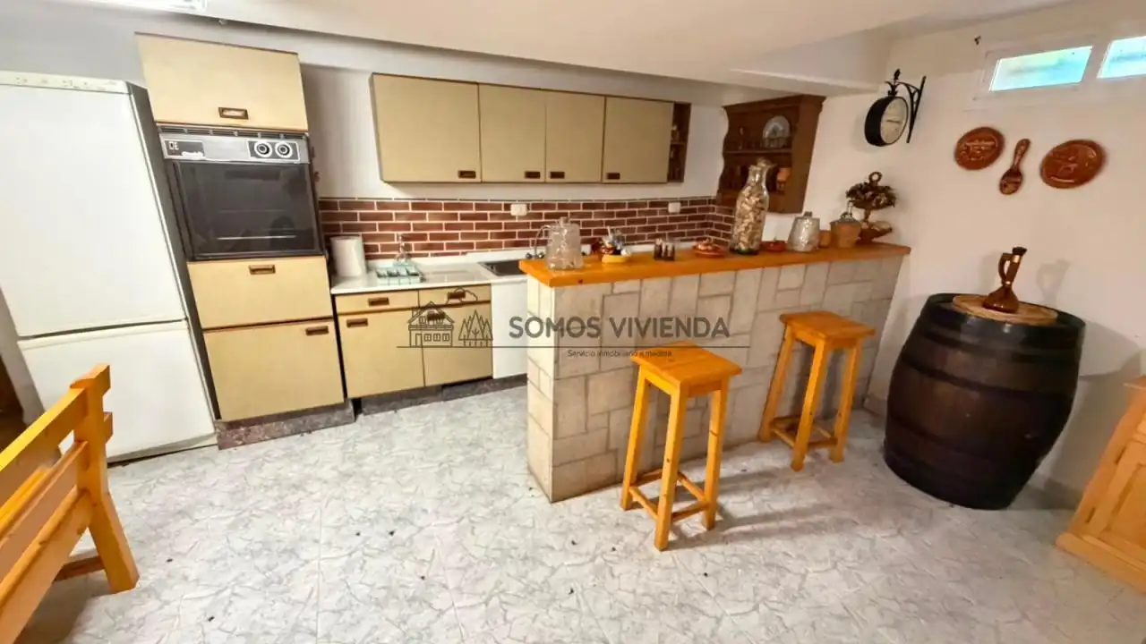 Cuina de Casa o xalet en venda en O Pereiro de Aguiar  amb Calefacció, Jardí privat i Terrassa