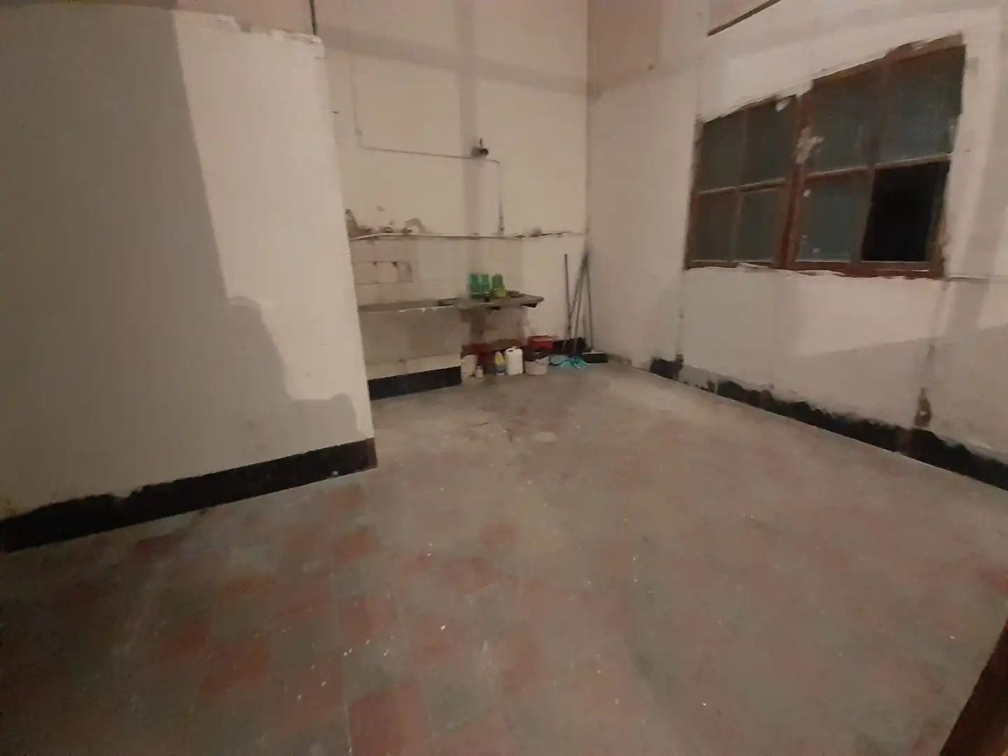 Local comercial de lloguer a Ronda del Millars, imagen 4