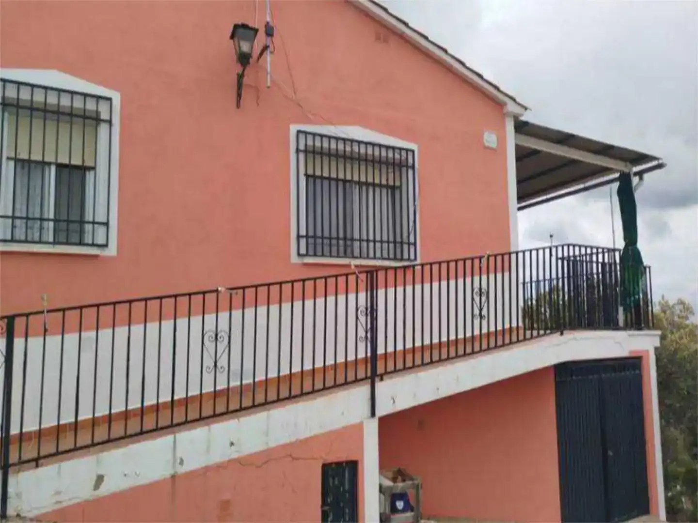 Exterior view of Country homes for sale in Castellar de Santiago, Ciudad Real