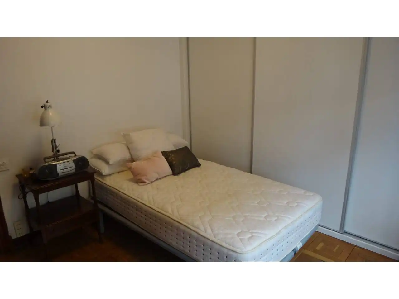 Habitación de Piso en venta en  Pamplona / Iruña con Calefacción, Parquet y Trastero