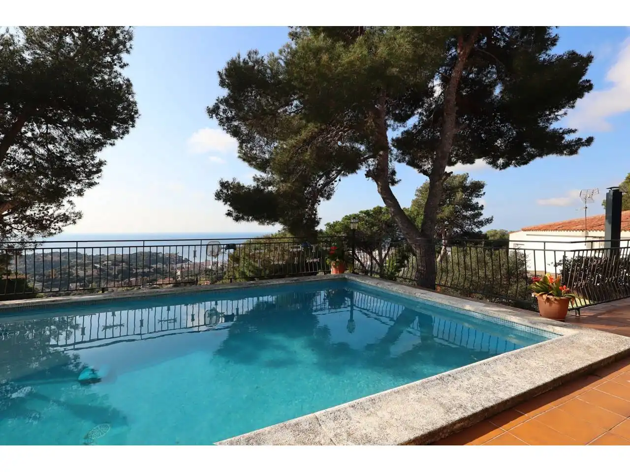 Piscina de Casa o chalet en venta en Lloret de Mar con Calefacción, Jardín privado y Terraza