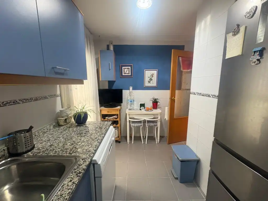 Cuina de Pis de lloguer en Paterna amb Aire condicionat, Calefacció i Terrassa