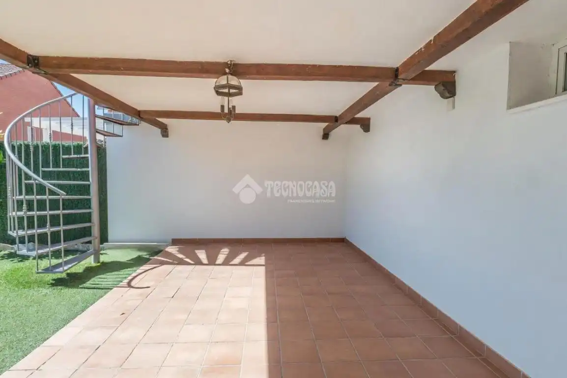 Casa aparellada en venda a Las Castañeras - Bulevar, imagen 4