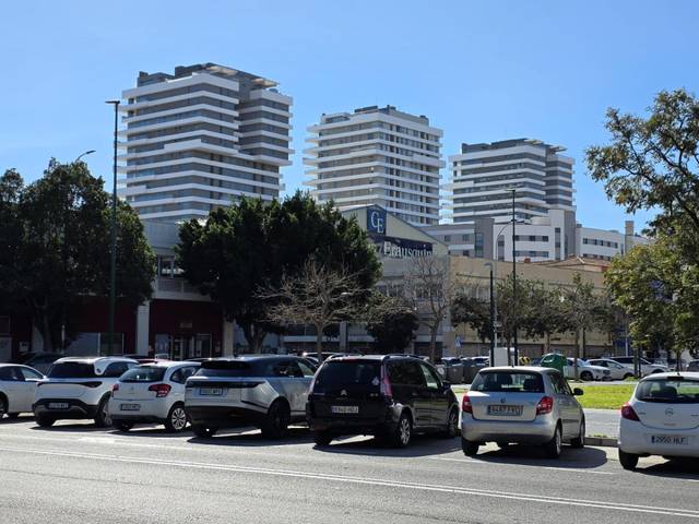 Piso en Venta en Los Guindos - Parque Mediterráneo - Santa Paula