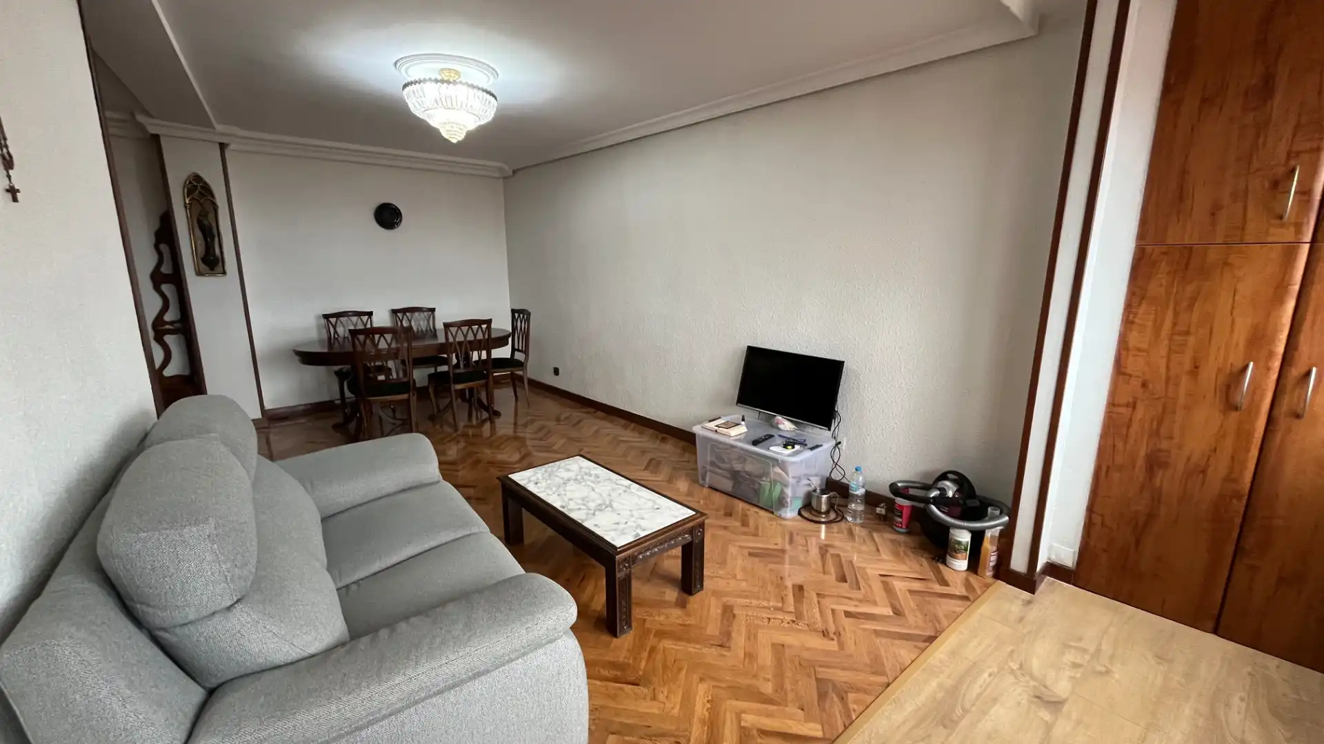 Sala d'estar de Pis en venda en Valladolid amb Calefacció, Parquet i Traster