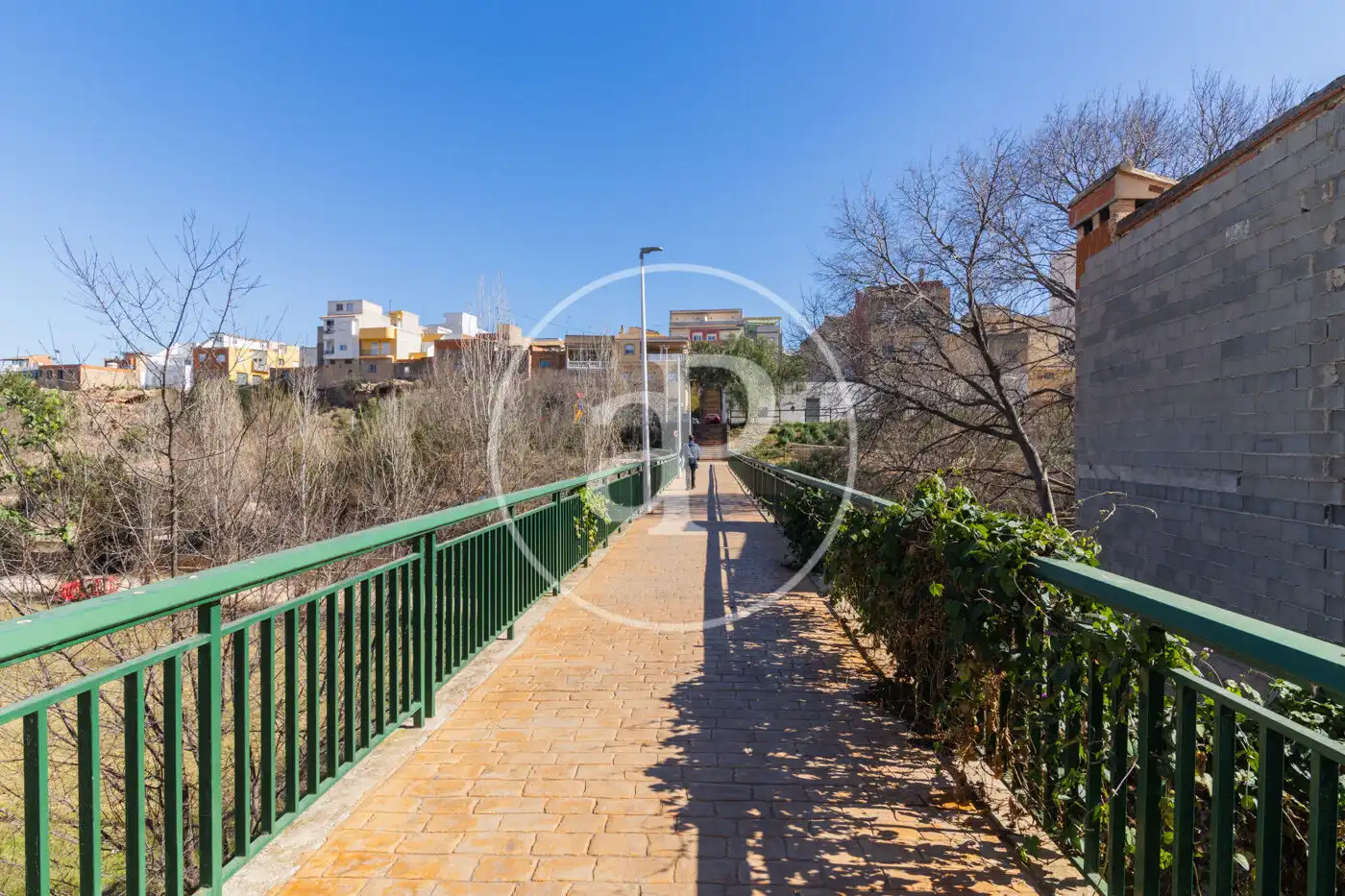 Casa adosada en venda a Riba-roja de Túria