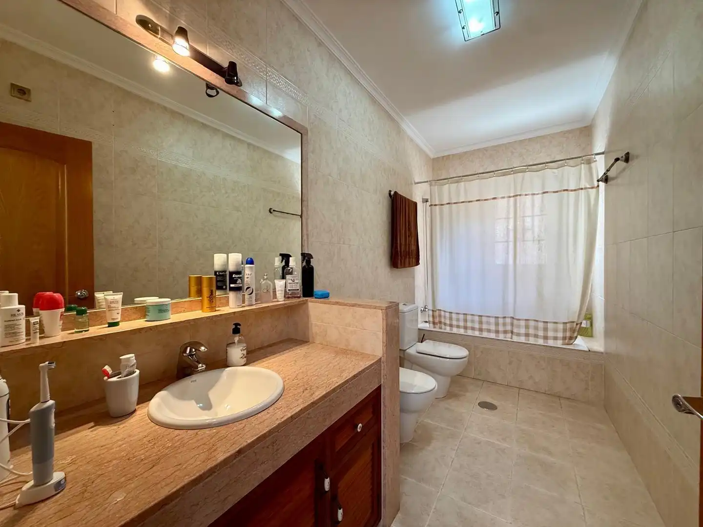 Baño de Casa adosada en venta en Almería con Aire acondicionado, Jardín privado y Terraza