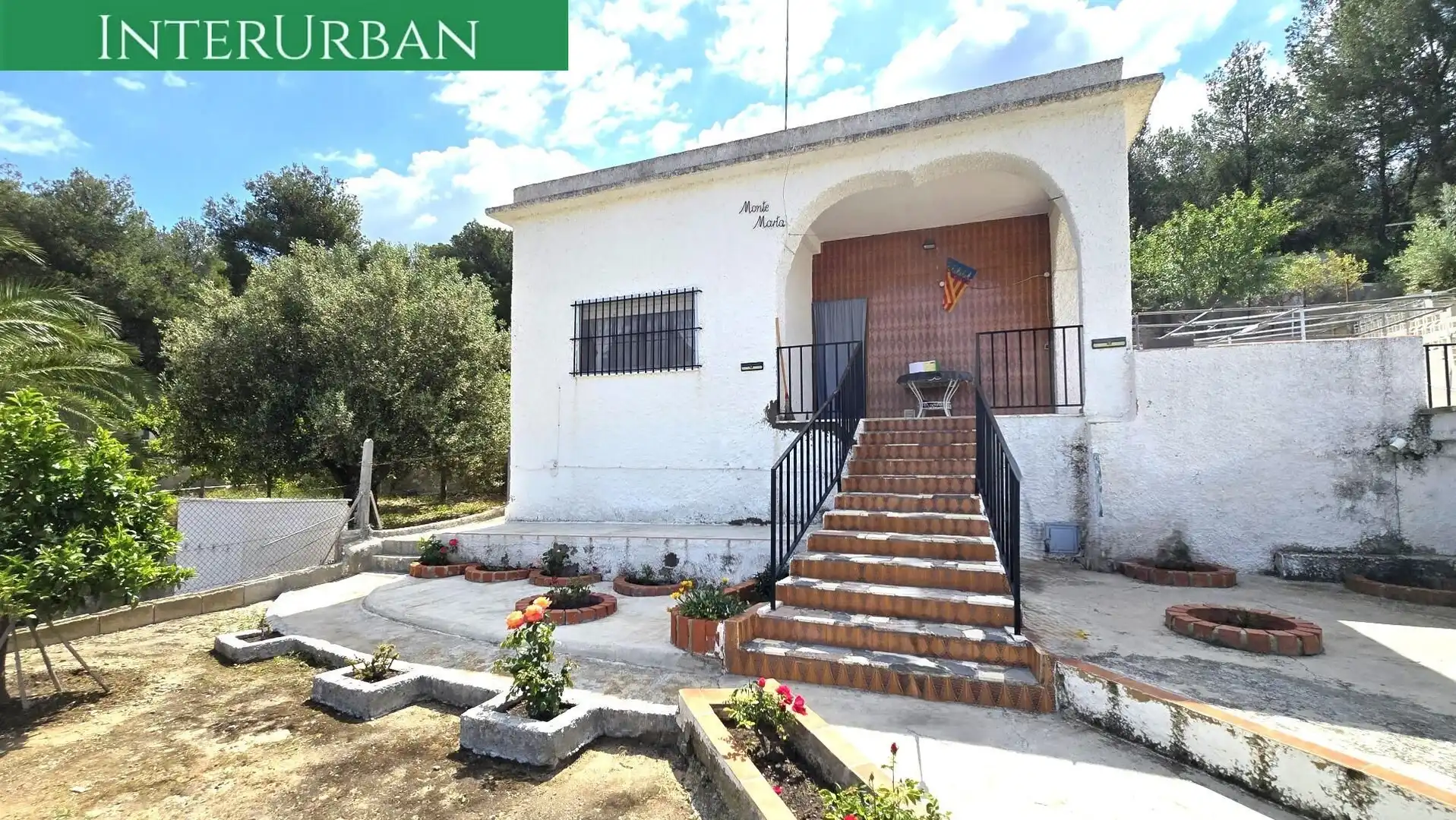 Vista exterior de Casa o chalet en venta en Casinos con Aire acondicionado, Calefacción y Jardín privado