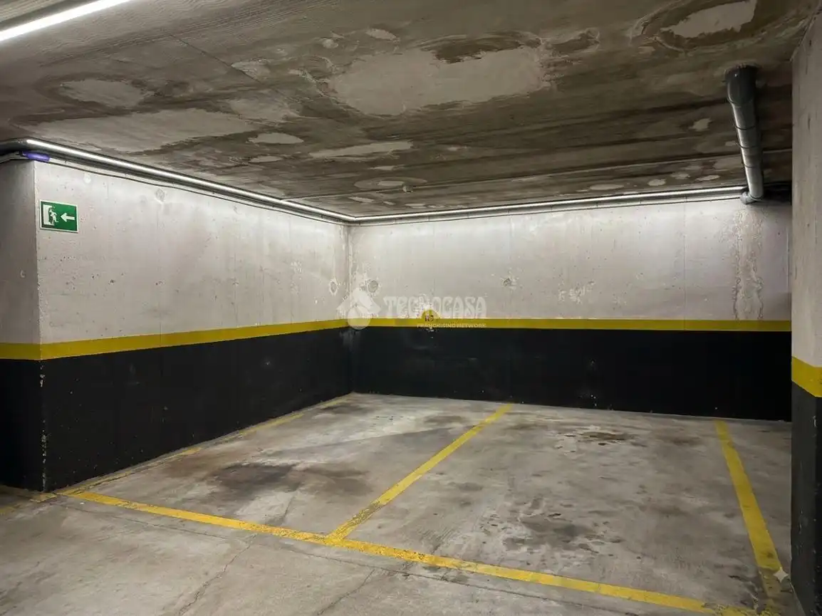Parking of Garage for rent in Madrid