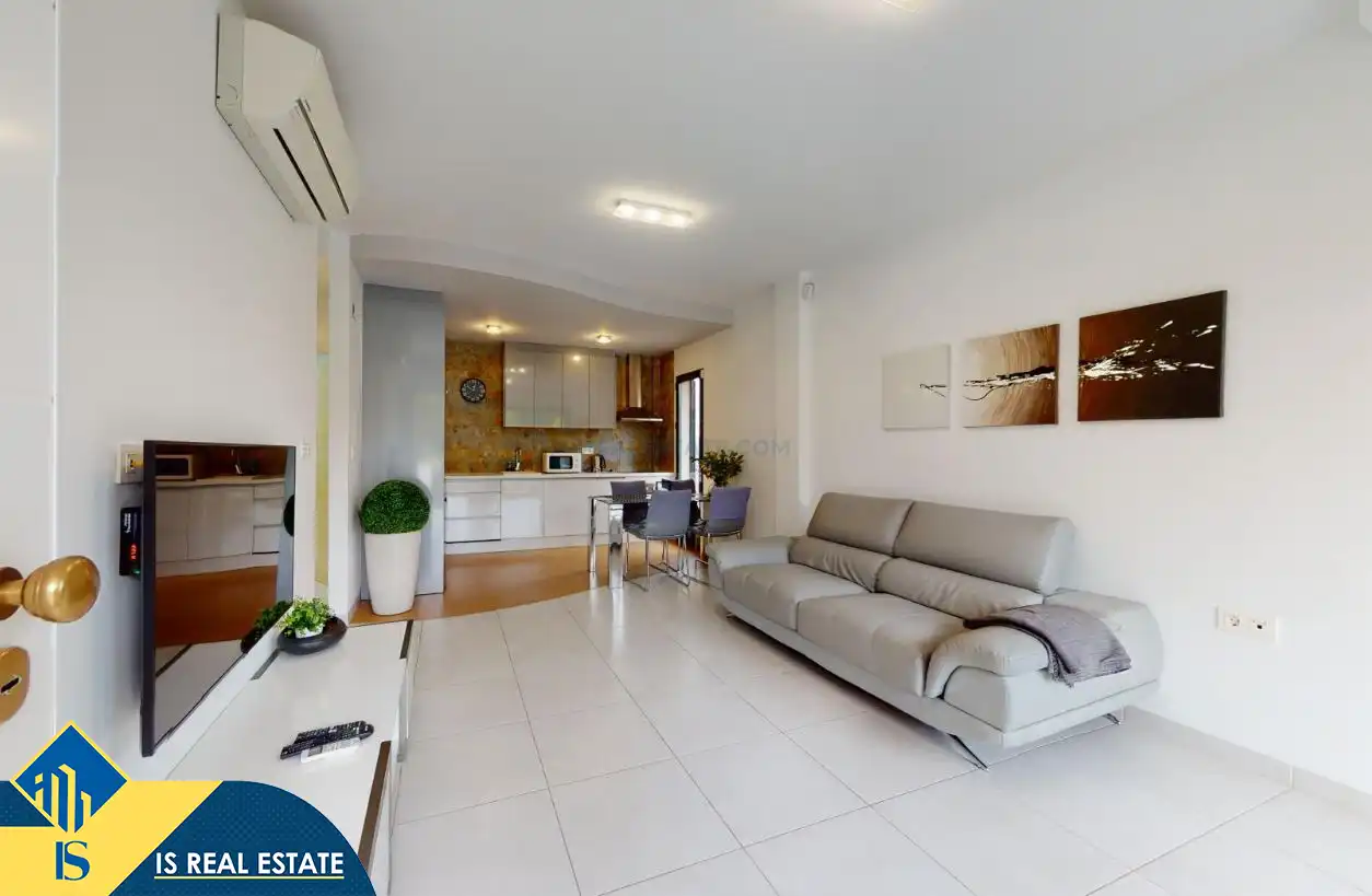 Sala d'estar de Casa o xalet de lloguer en Orihuela amb Aire condicionat, Calefacció i Jardí privat