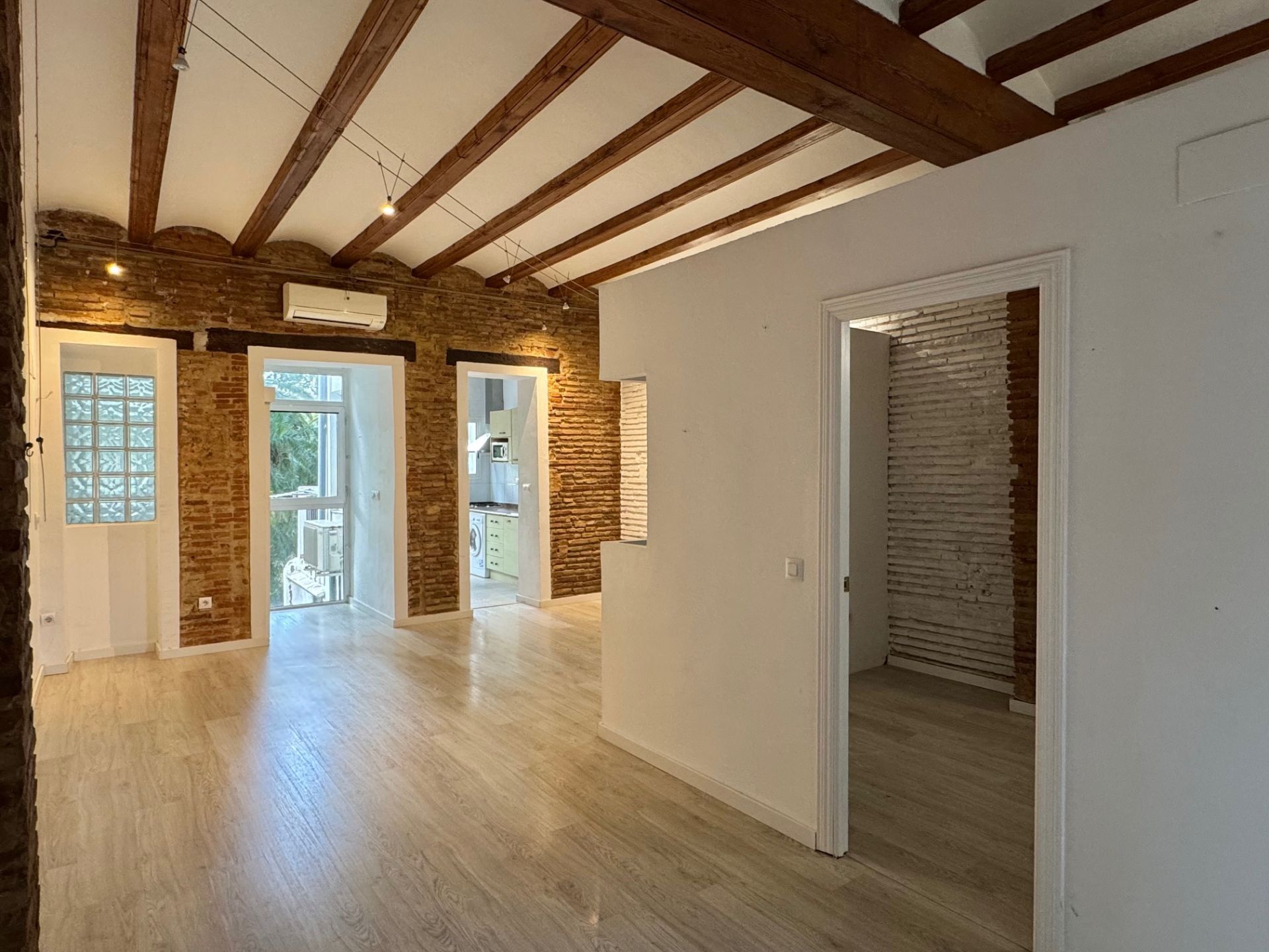 Piso de alquiler en  Valencia Capital con Aire acondicionado, Calefacción y Terraza