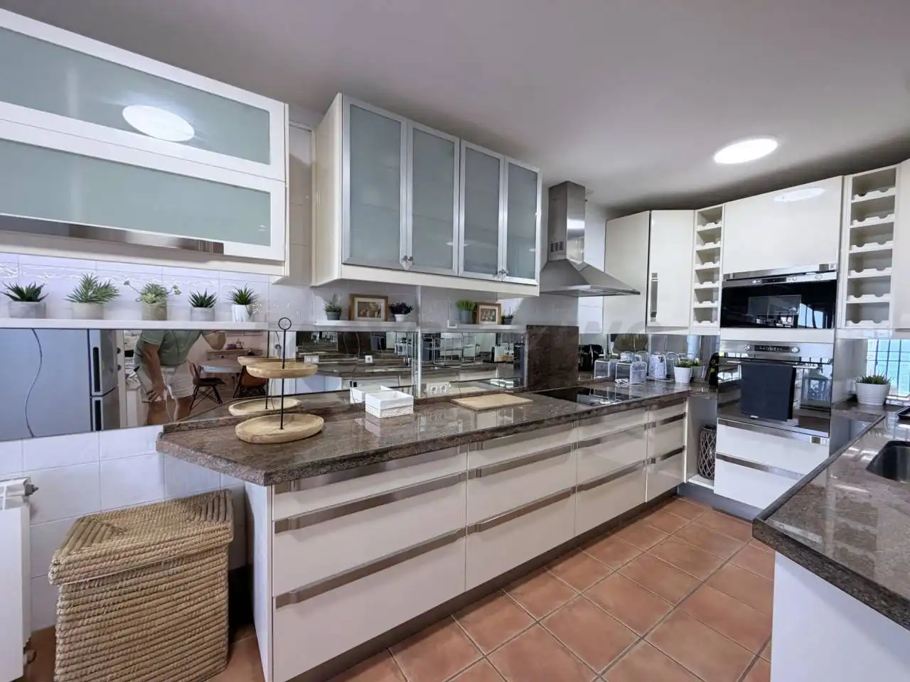 Kitchen of Detached homes for rent in La Alcaidesa  with Air Conditioner, Terrace and Furnished