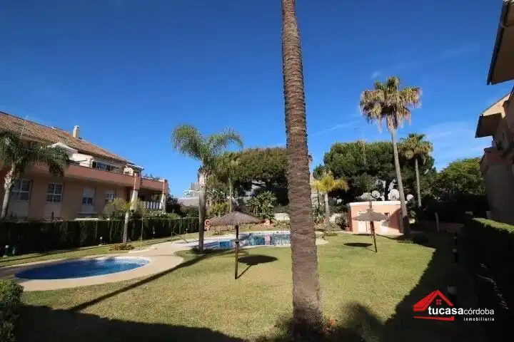 Jardín de Piso en venta en Marbella con Terraza y Piscina comunitaria