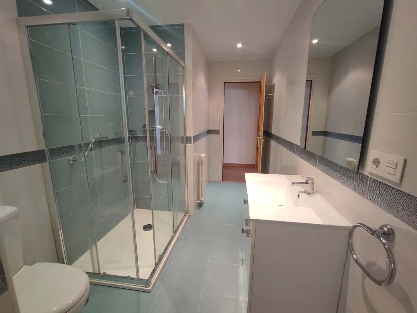 Baño de Piso de alquiler en Madrid con Aire acondicionado, Calefacción y Terraza