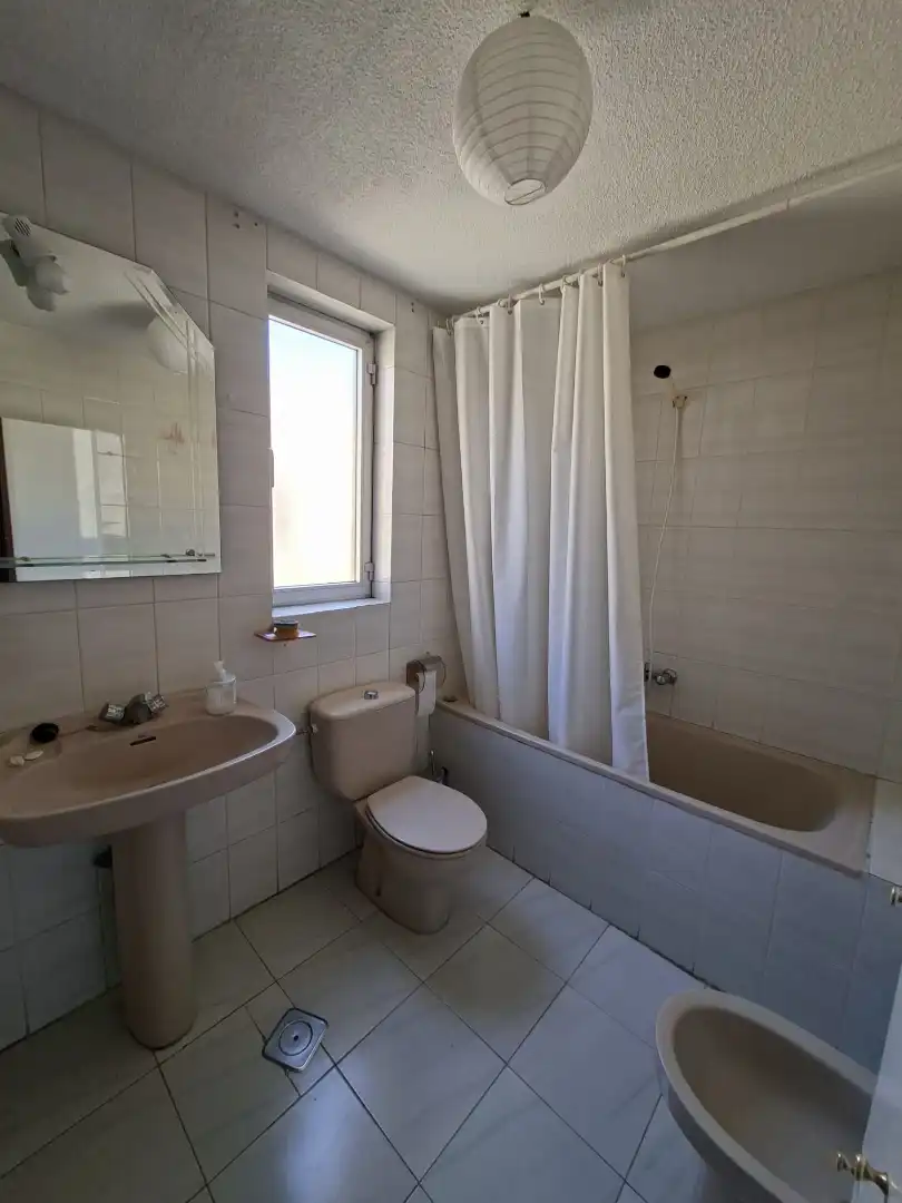 Badezimmer von Wohnung zum Verkauf in Salamanca mit Heizung und Parkett