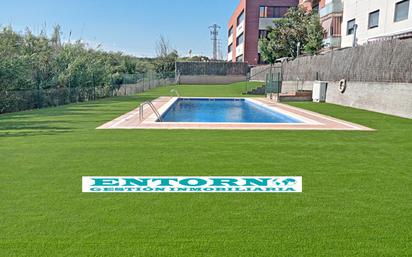 Swimming pool of Flat for sale in Polinyà  with Air Conditioner and Terrace