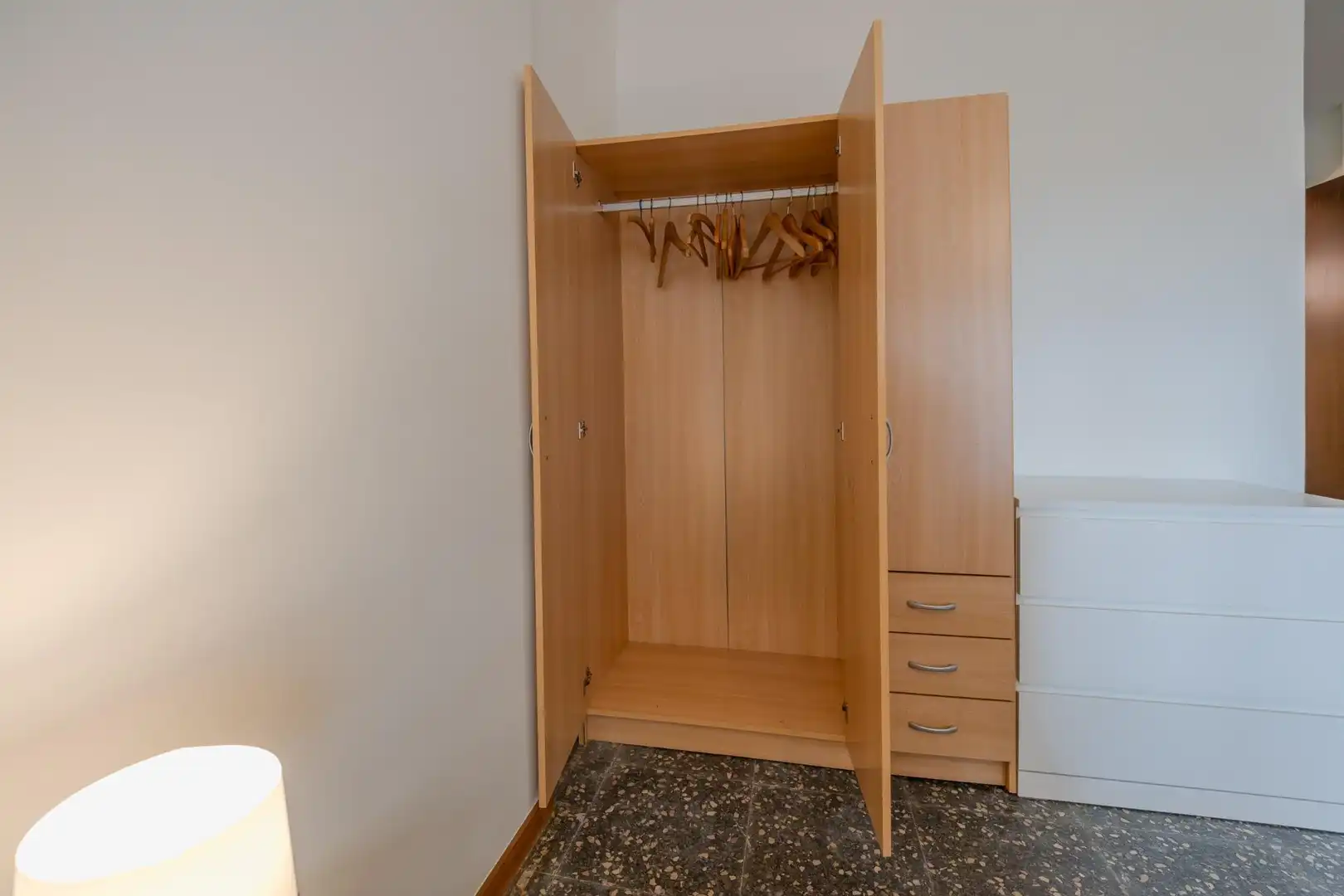 Dormitori de Apartament de lloguer en Girona amb Calefacció, Parquet i Terrassa