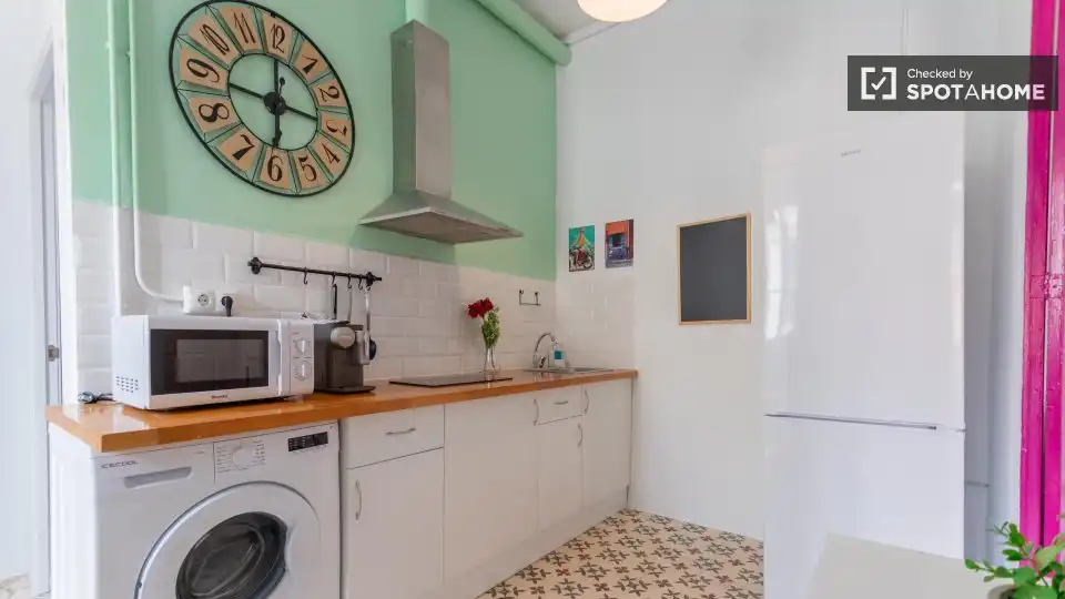 Flat with terrace to rent in Ciutat Vella, imagen 9