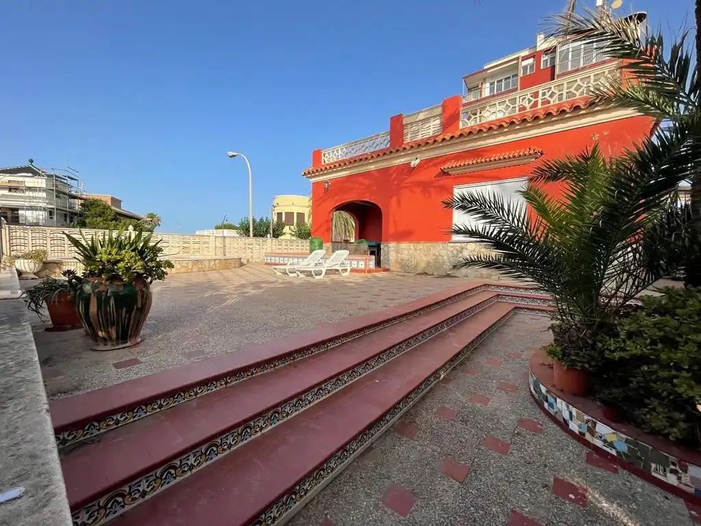 Vista exterior de Casa o chalet en venta en Cullera con Aire acondicionado, Jardín privado y Terraza