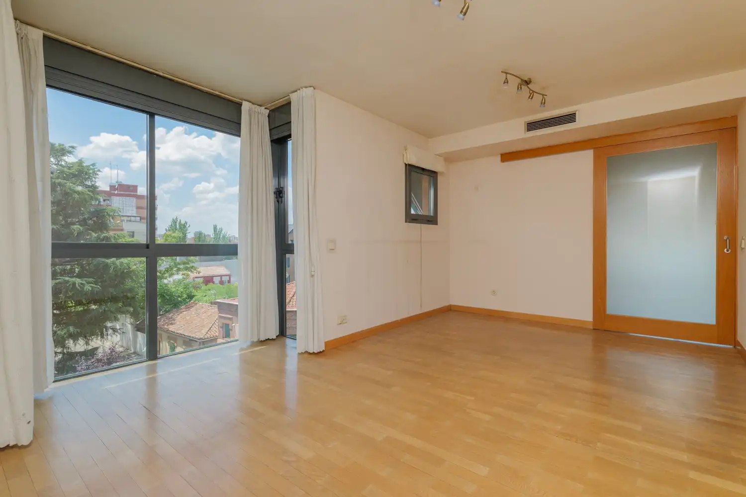 Dormitori de Dúplex en venda en Madrid amb Aire condicionat, Calefacció i Parquet