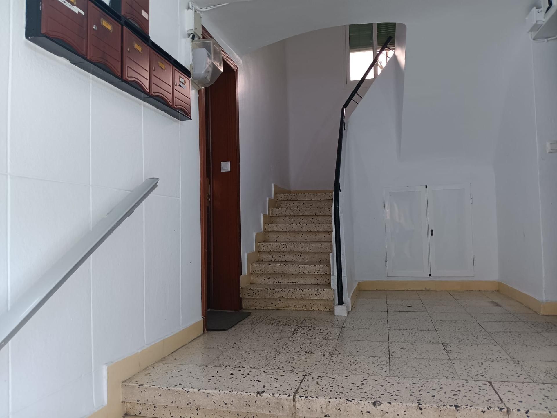 Flat for sale in  Sevilla Capital  with Air Conditioner and Balcony