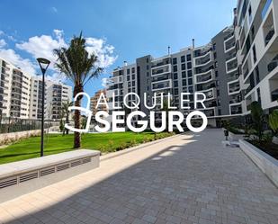 Exterior view of Flat to rent in  Madrid Capital  with Air Conditioner, Terrace and Storage room