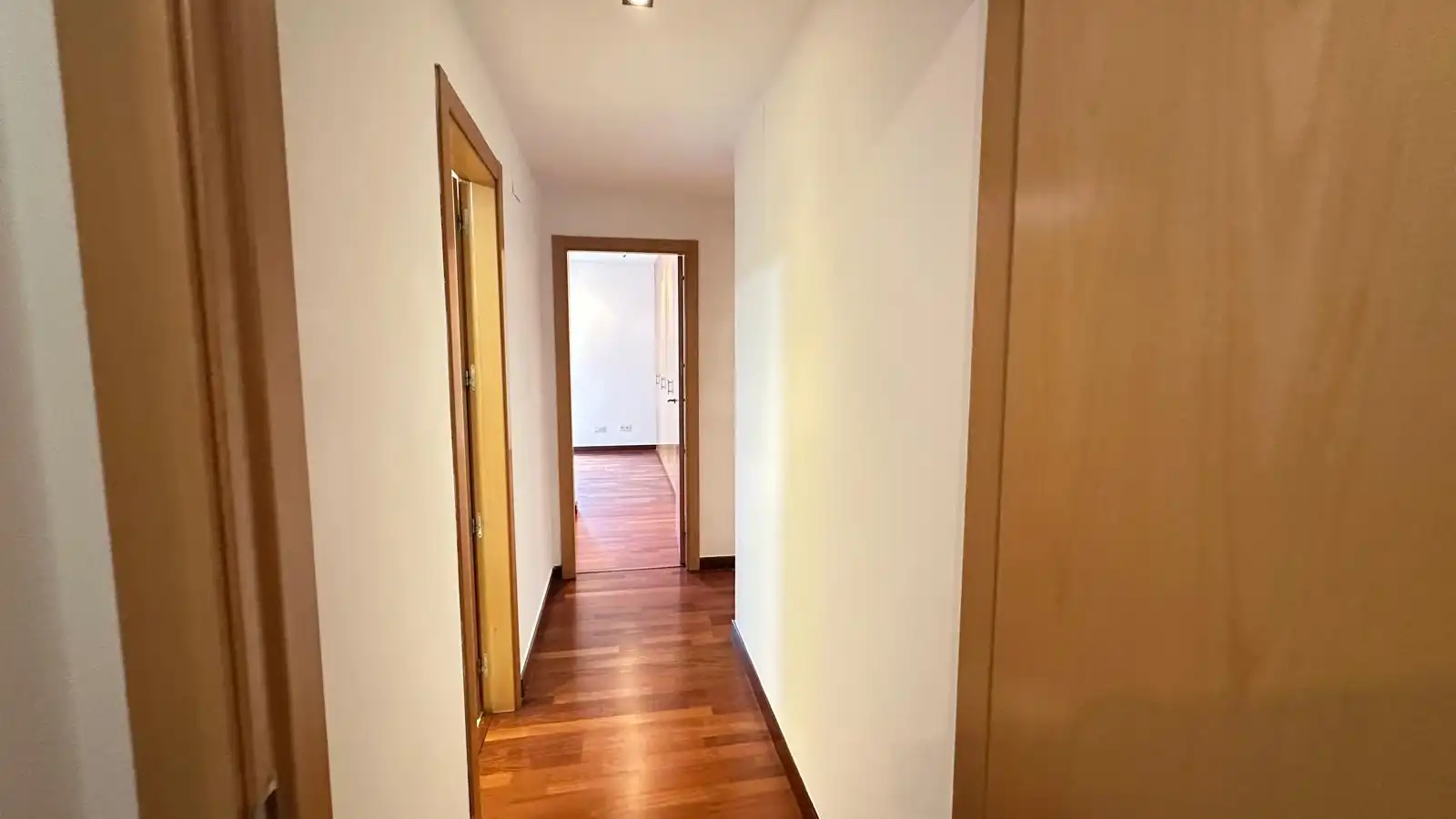 Wohnung zum Verkauf in Mairena del Aljarafe mit Klimaanlage, Heizung und Terrasse