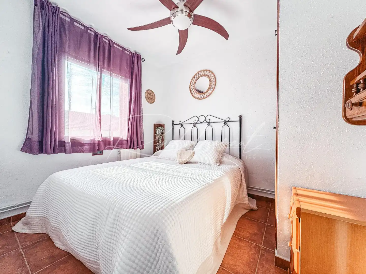 Schlafzimmer von Einfamilien-Reihenhaus zum Verkauf in Cambrils mit Klimaanlage, Heizung und Privatgarten