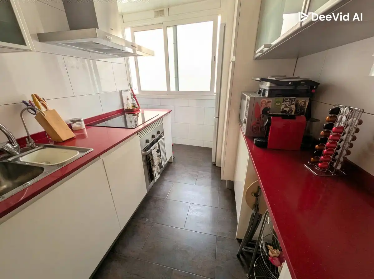 Küche von Wohnung zum Verkauf in Sant Joan Despí mit Klimaanlage, Heizung und Parkett