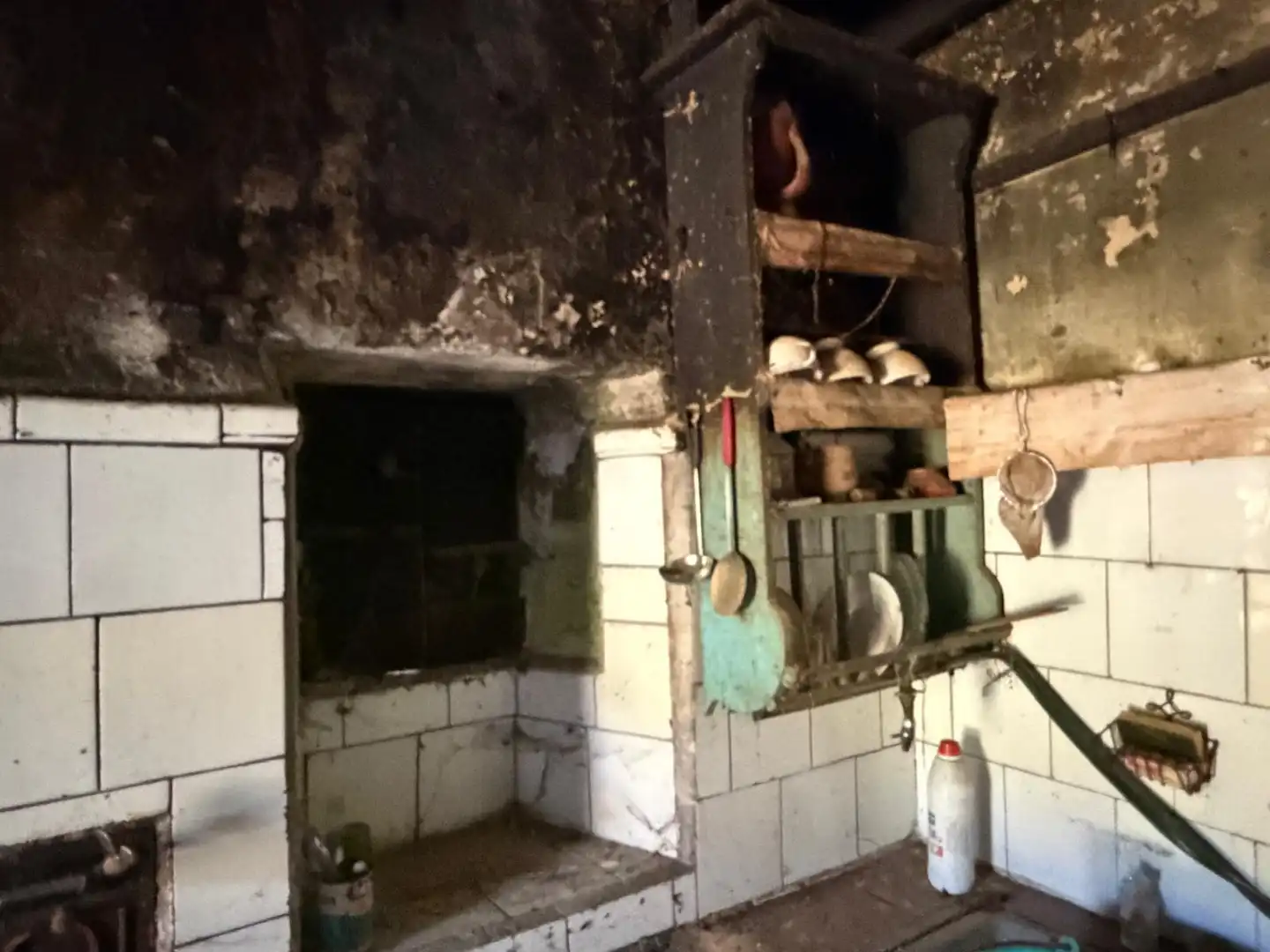 Küche von Einfamilien-Reihenhaus zum Verkauf in San Cristovo de Cea mit Privatgarten und Balkon