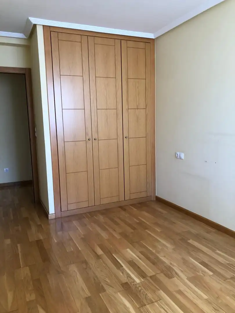 Habitación de Piso en venta en Ponferrada con Calefacción y Trastero