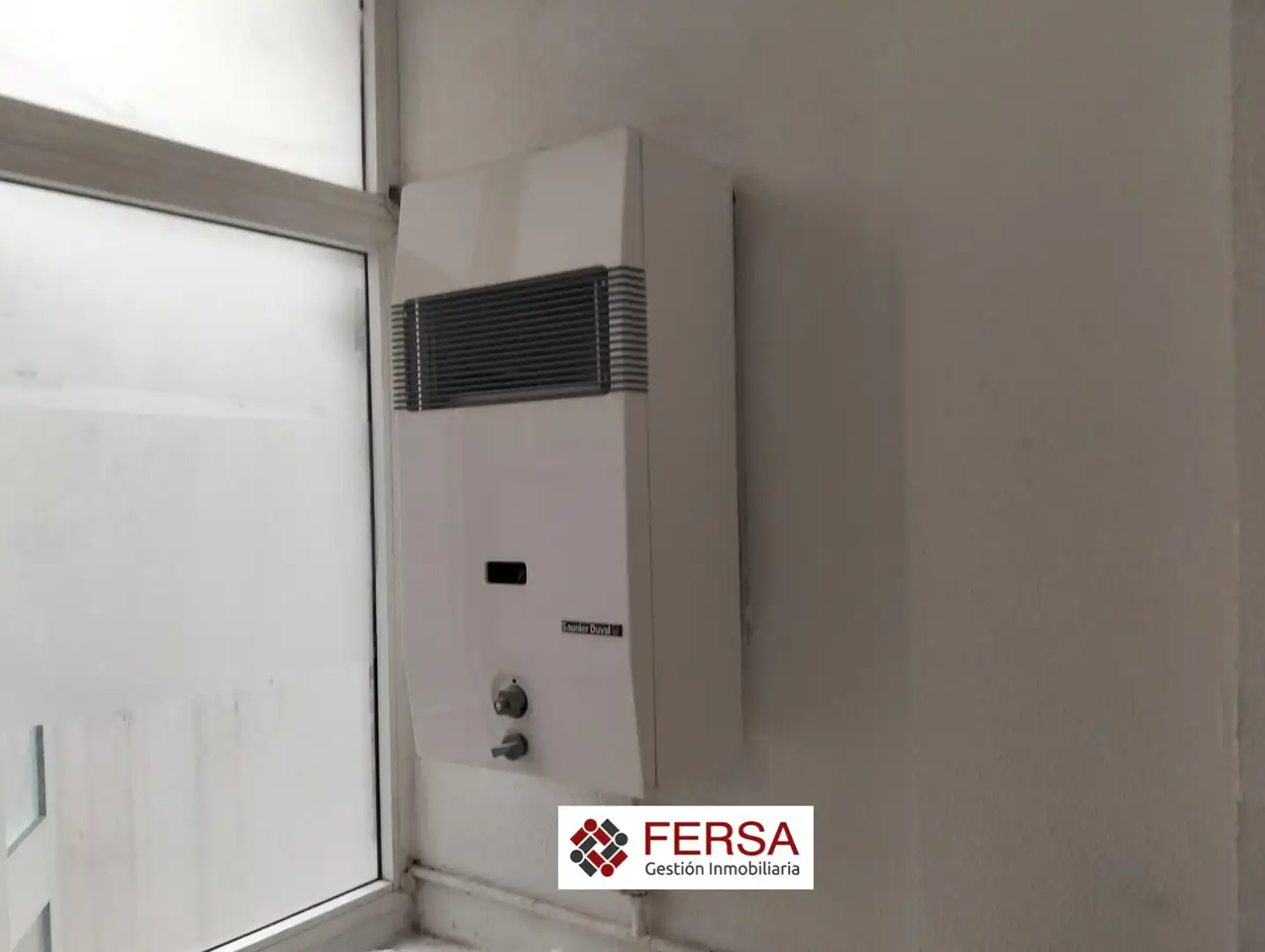Vista exterior de Apartament en venda en El Puerto de Santa María amb Aire condicionat, Calefacció i Jardí privat