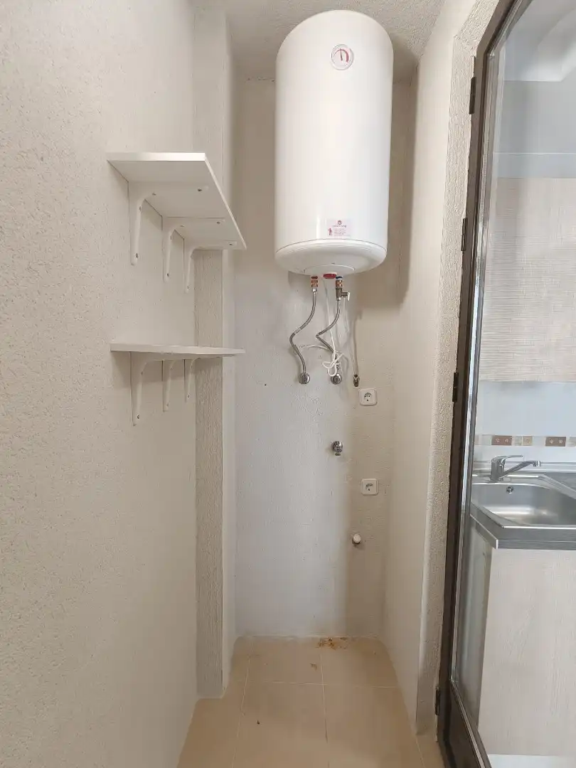 Bany de Pis en venda en Yuncler amb Aire condicionat i Traster