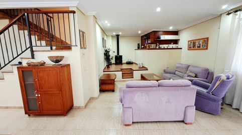 ESPECTACULAR CASA TOTALMENTE EXTERIOR, LISTA PARA ENTRAR A VIVIR  5 DORMITORIOS , 3 BAÑOS, imagen 4