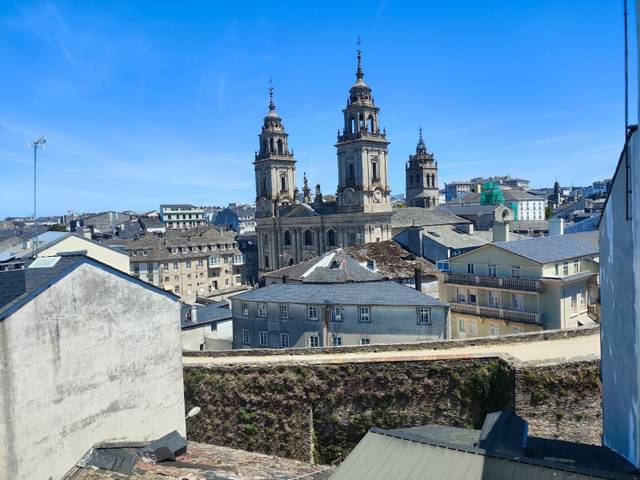 Piso en Venta en Ronda da Muralla en Recatelo - O Carme