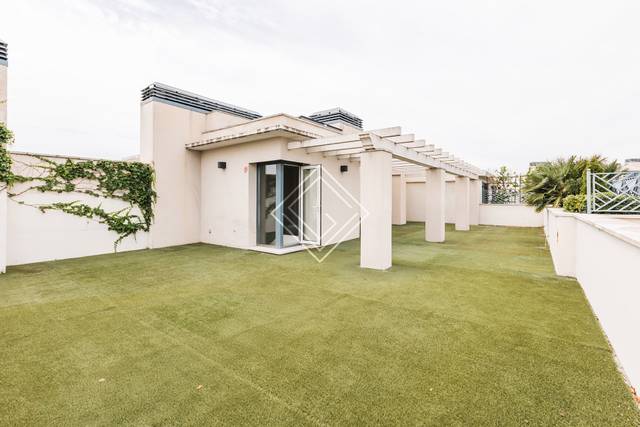 Ático en Alquiler en Aravaca