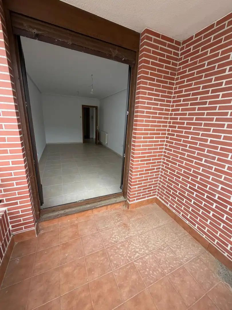 Piso en venta en Meruelo con Calefacción, Terraza y Piscina comunitaria