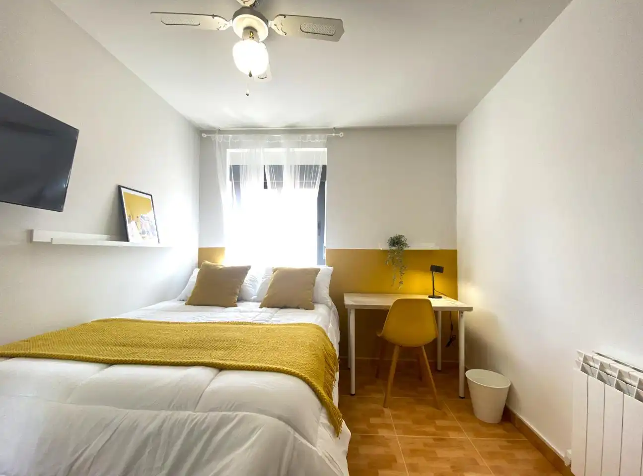 Bedroom of Flat for share in León Capital   with Furnished