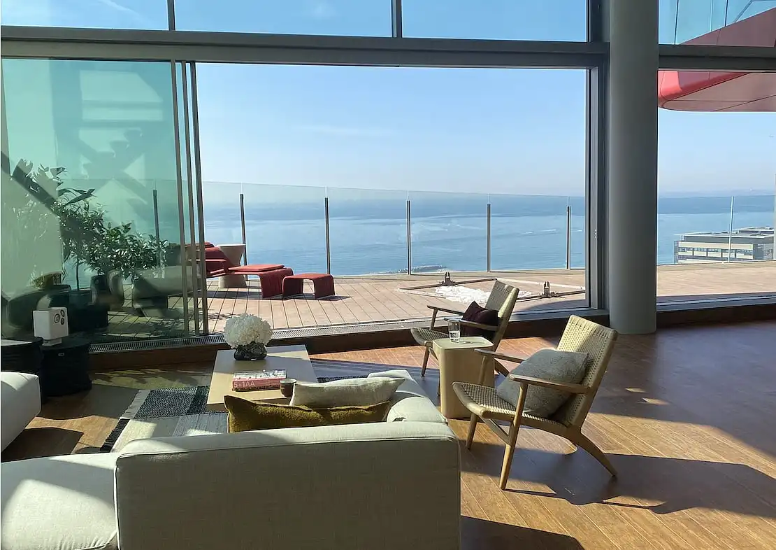 Sala d'estar de Apartament en venda en Barcelona amb Aire condicionat, Terrassa i Traster