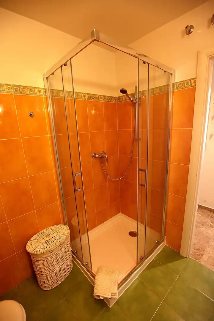 Bathroom of Study for sale in Ciudad Real  with Air Conditioner, Heating and Storage room