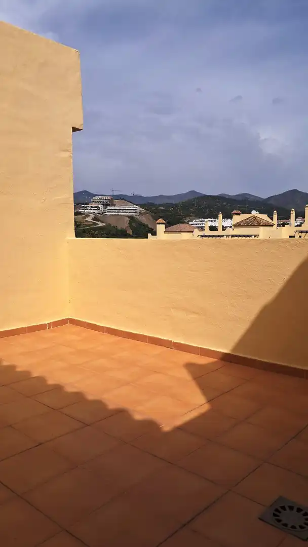 Terrassa de Àtic en venda en Estepona amb Aire condicionat, Terrassa i Piscina