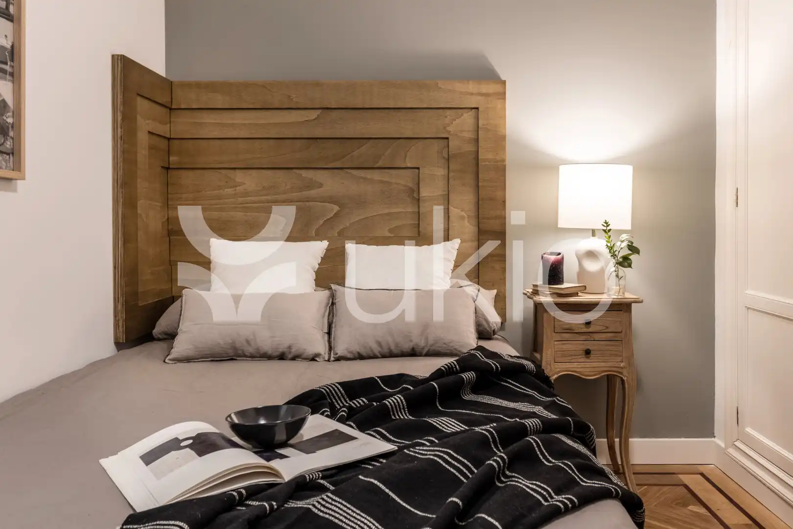 Habitación de Apartamento de alquiler en Madrid con Aire acondicionado, Calefacción y Amueblado