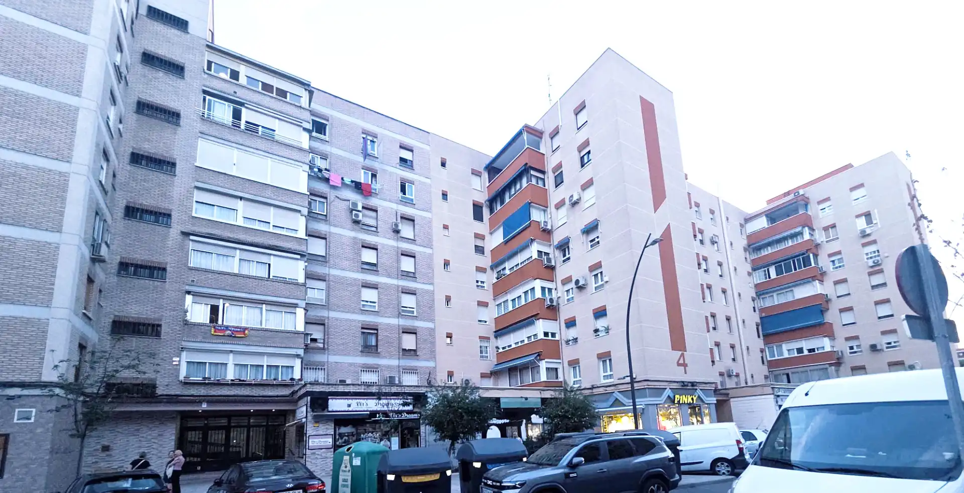 Vista exterior de Piso en venta en Sur - PAU 4