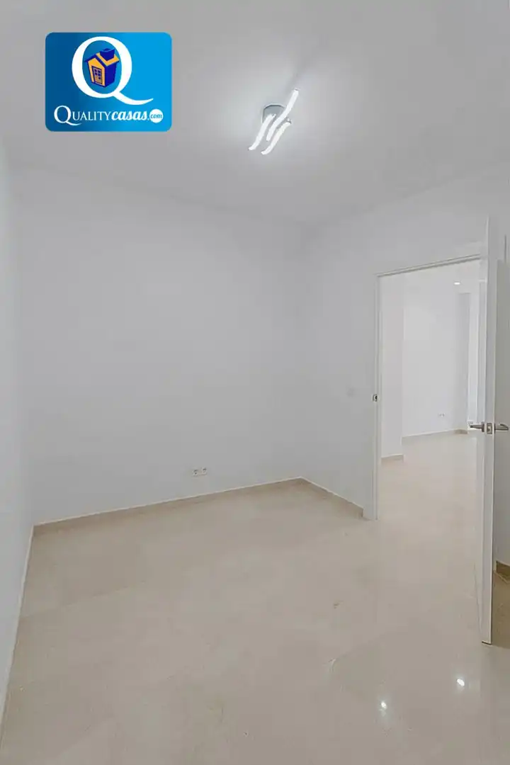 Habitación de Oficina en venta en Alicante / Alacant con Aire acondicionado