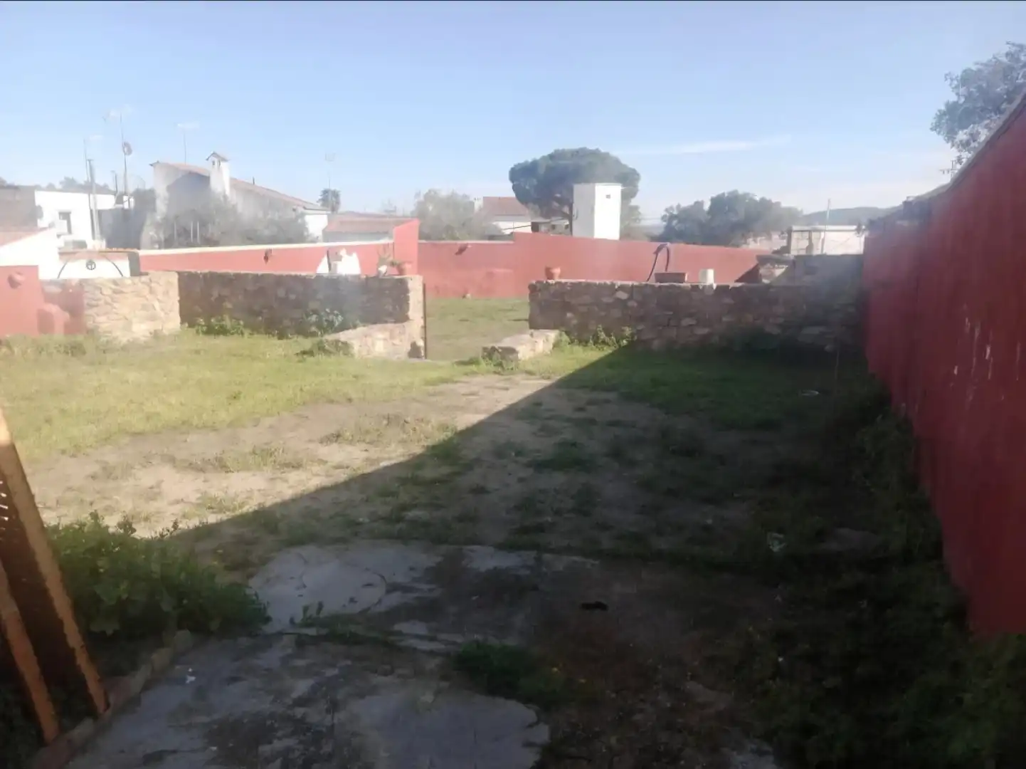 Casa adosada en venda en El Castillo de las Guardas amb Jardí privat i Piscina