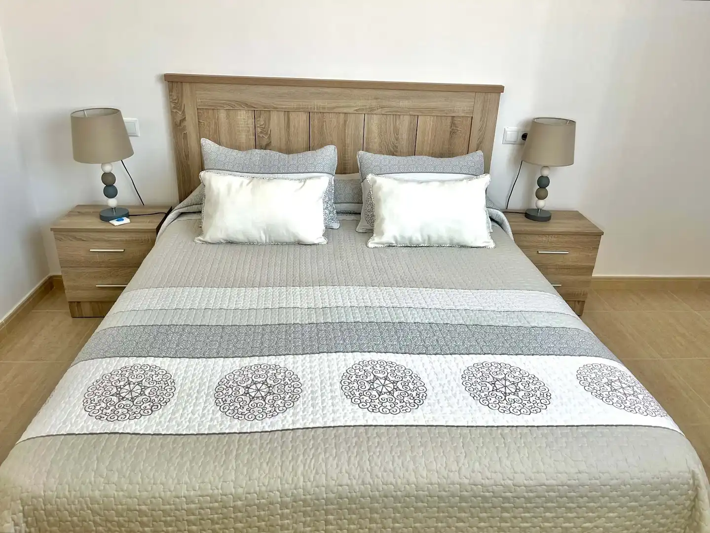Schlafzimmer von Wohnung zum Verkauf in Torreblanca mit Klimaanlage, Heizung und Schwimmbad